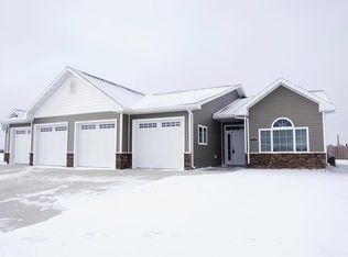 3508 20th St SE, Minot, ND 58701