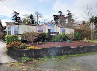 1723 13th St, North Bend, OR 97459