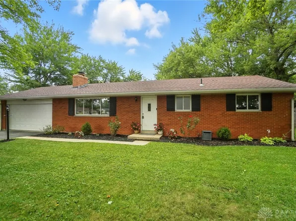 3868 Lujon Dr, Dayton, OH 45431