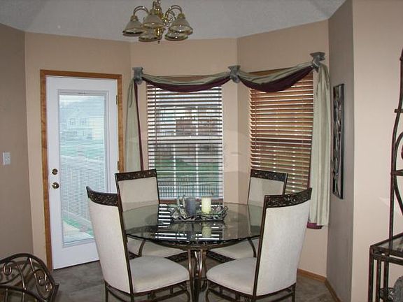 4th image of 1207 SW Dean Dr
