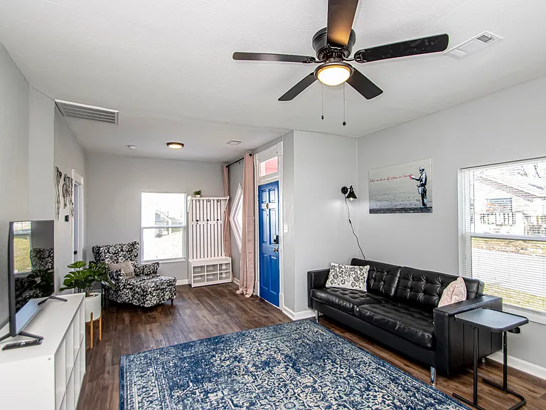 2108 Bragg St — Photo 5