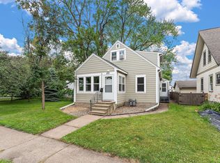 551 Pascal St N, Saint Paul, MN 55104