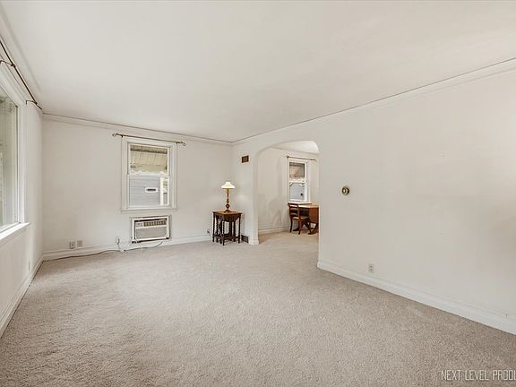 3rd image of 1705 Riverside Ave