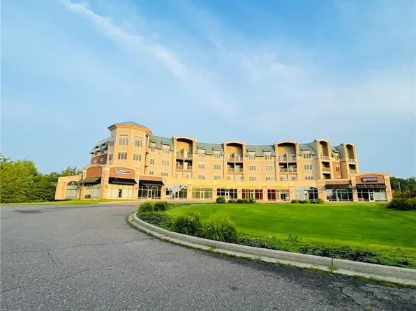 401 Pinnacle Way #311, Eau Claire, WI 54701