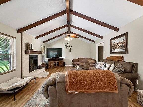 3rd image of 28814 Holly Hill Dr