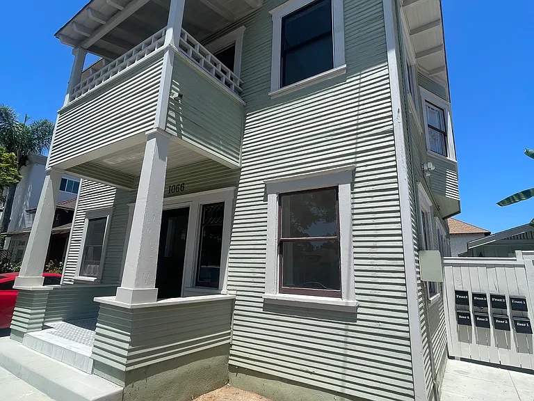 1066 Robinson Ave #1 — Photo 31