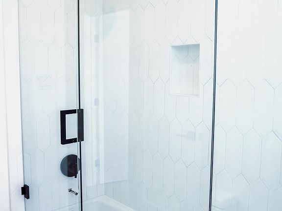 5th image of 4905 Klump Ave #4905
