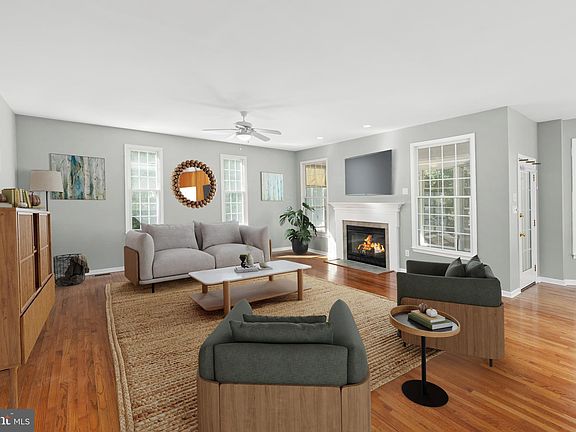 4th image of 31313 Terry Cir