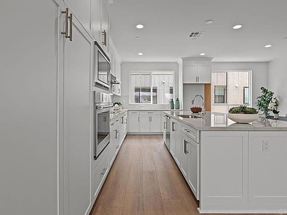 2nd image of 2579 Elderberry Ln