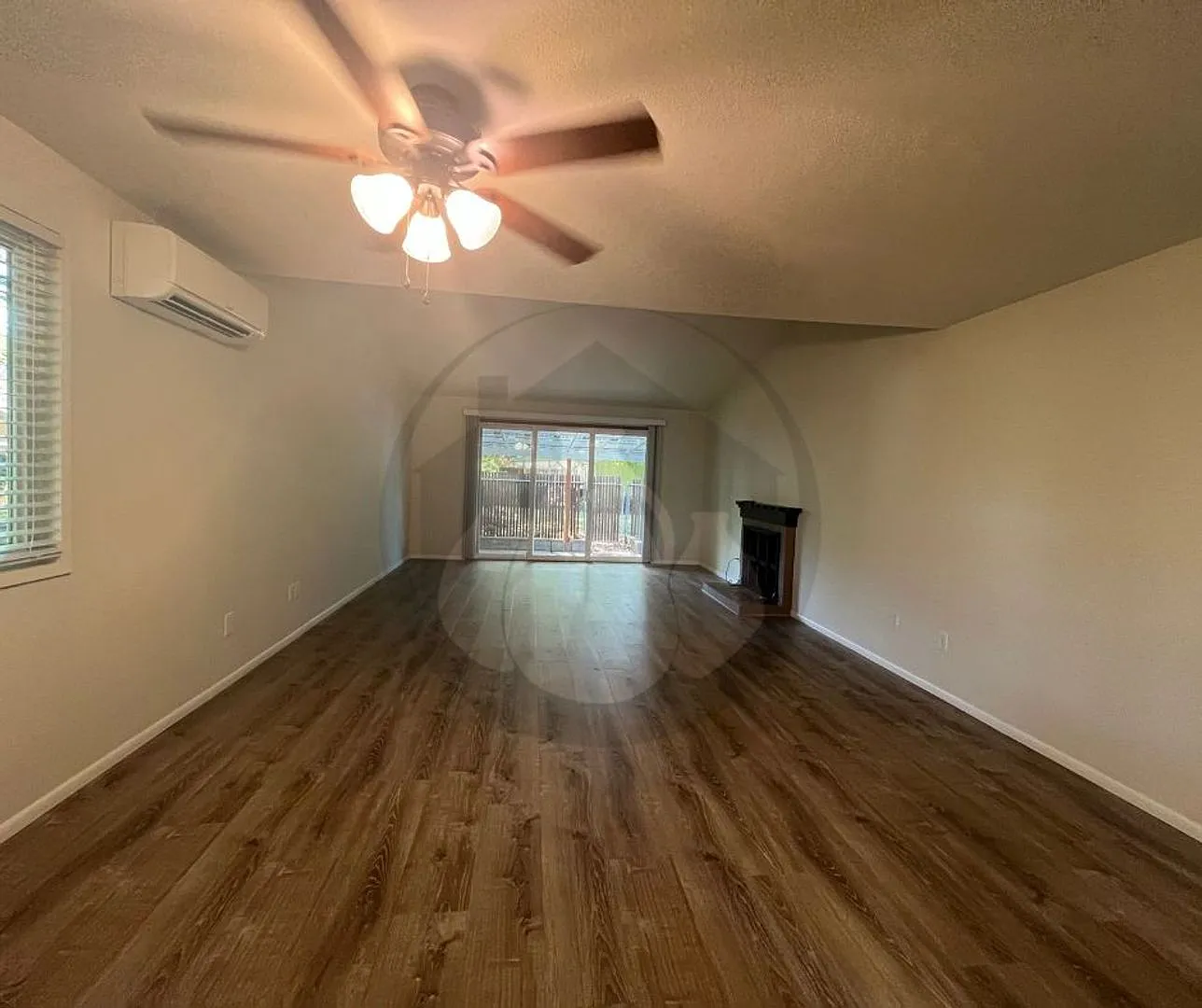 Single Level- Duplex Rent Ready- Albany, OR — Photo 3