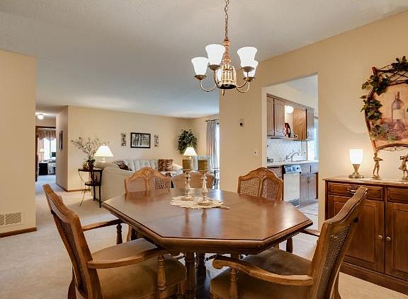 3rd image of 4348 Buckingham Ct