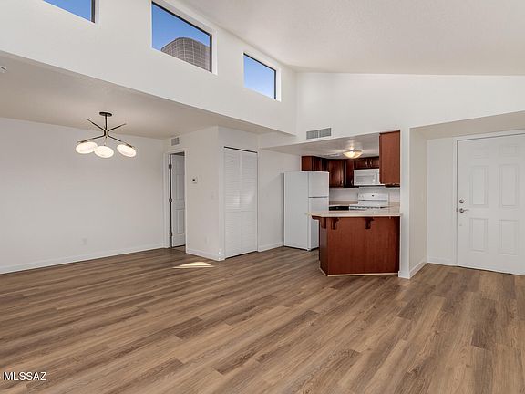 3rd image of 5051 N Sabino Canyon Rd Unit 2141