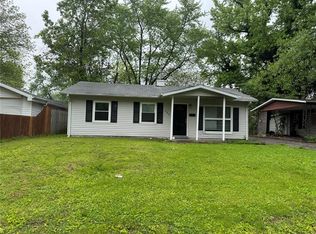 124 Saint James Ln, Cahokia, IL 62206