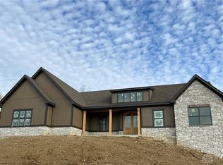 3639 River Birch Dr, Bellbrook, OH 45305