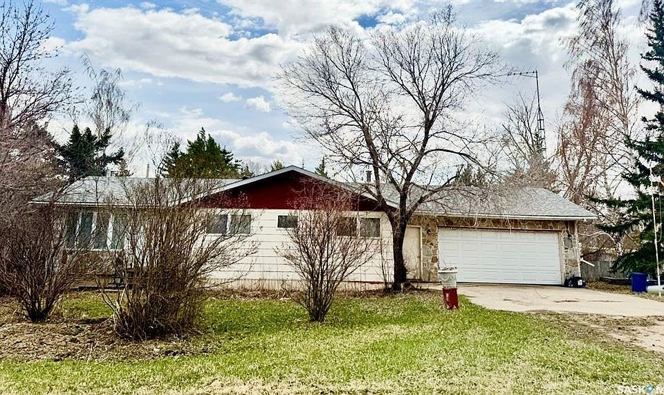 1st image of 101 Gregory AVENUE