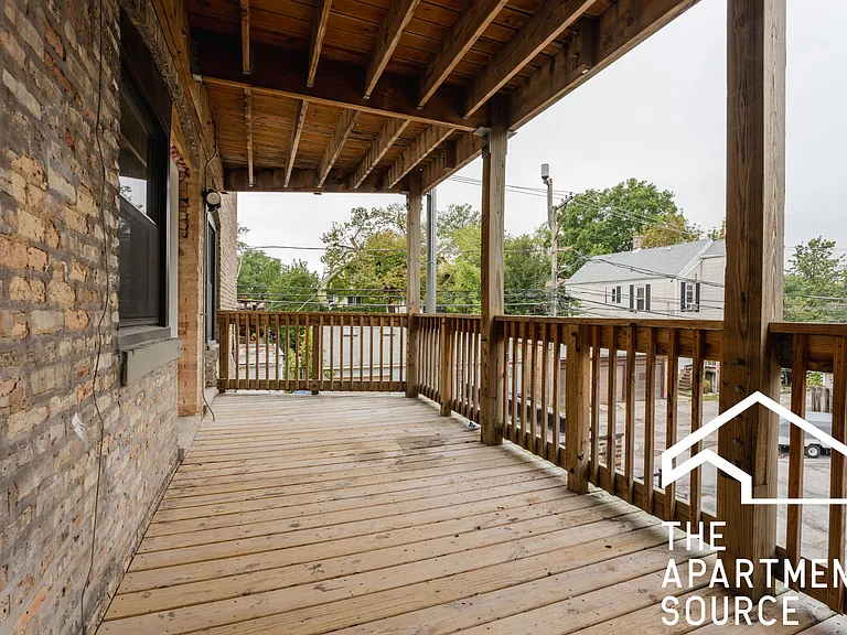 1712 W Glenlake Ave #2E — Photo 8