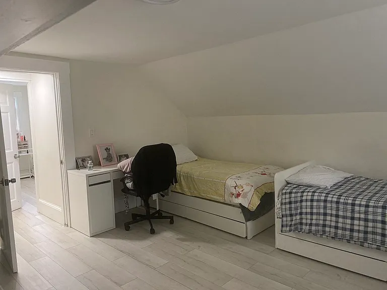 4 Woodbine St #2 — Photo 13