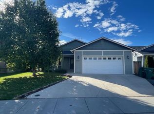 5612 Mickshelly Cir, Klamath Falls, OR 97603