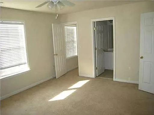 10836 Yorkwood St — Photo 6