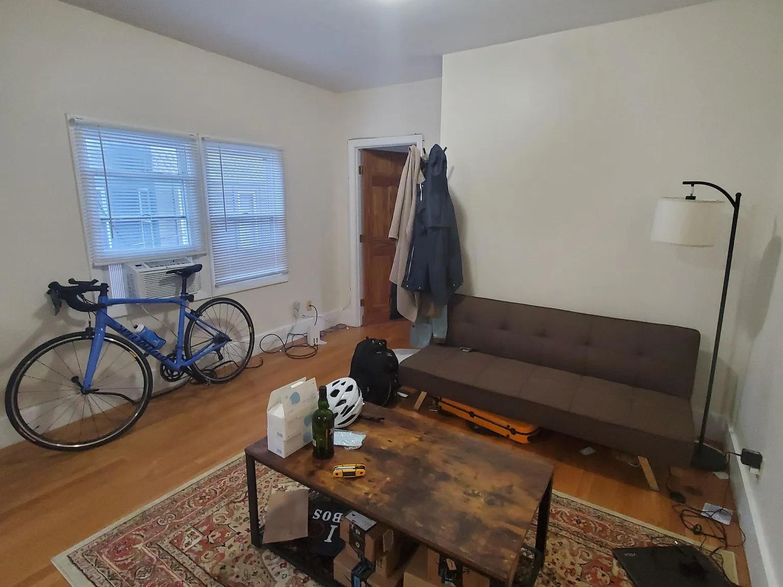 3 bed, 750 sqft, $3,600 — Photo 3