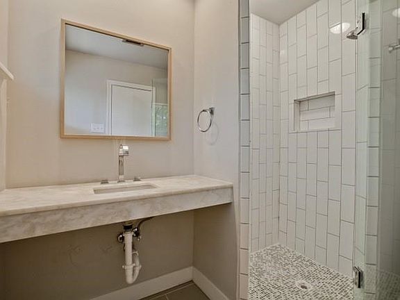 3rd image of 10305 Crittendon Dr