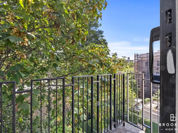 1692 Pacific Street image 15 of 18