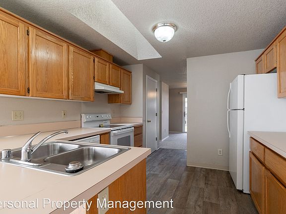 5th image of 7703 NE 56th St