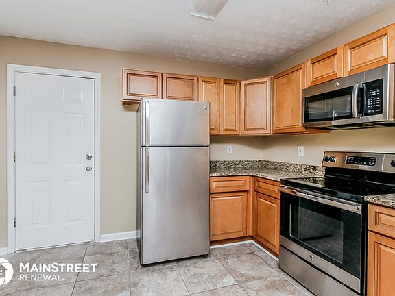4th image of 1660 Riverchase Circle East NE