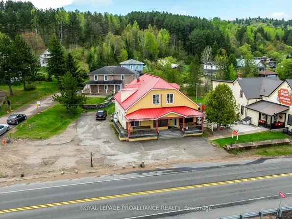 14 Burchat St, Madawaska Valley, ON K0J 2N0