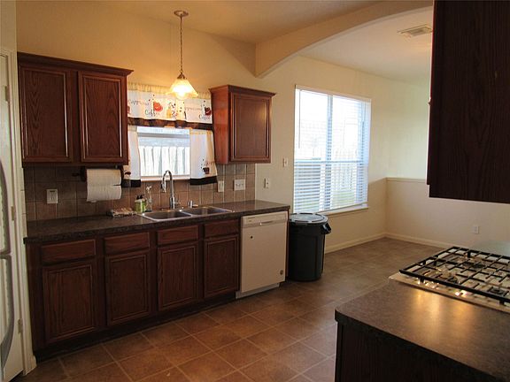 5th image of 2226 Thorn Berry Creek Ln