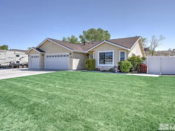 1365 White Bluffs Cir, Fernley, NV 89408