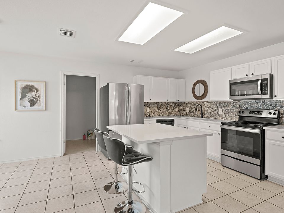 Recently renovated kitchen. Everything is updated.