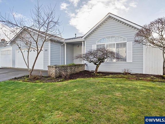 3rd image of 4240 Paintbrush Ct NE
