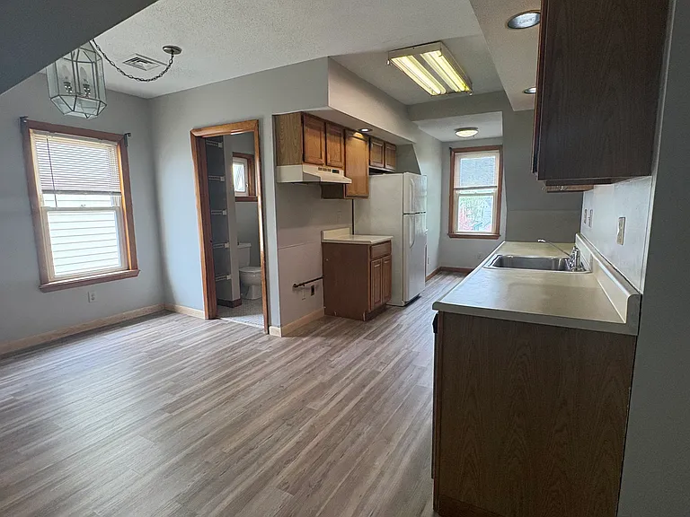 16 Harvard St #3 — Photo 1