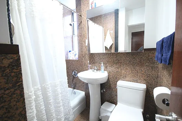 Rented by Dynamik Realty | media 21