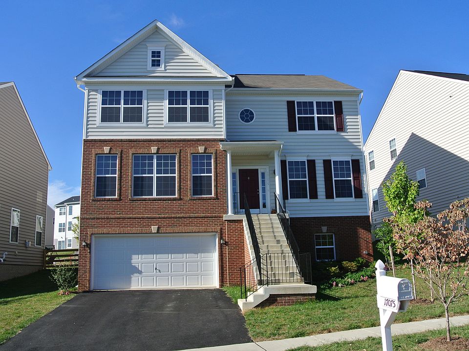 1st image of 17075 Greenwood Dr