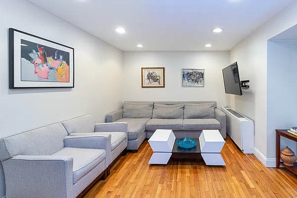 Sold by Compass | media 5