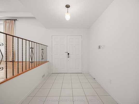 4th image of 212 Bayview Fairways Dr