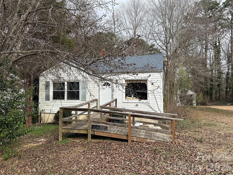 1st image of 422 N Pine St
