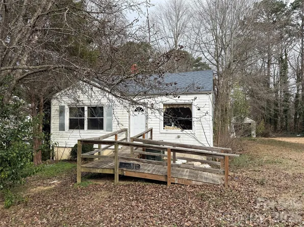 422 N Pine St, Cherryville, NC 28021