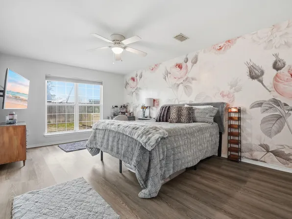 972 Claeven Cir, Fort Walton Beach, FL 32547