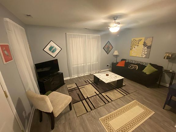 5th image of 3529 Caroline Ave