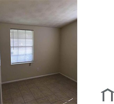 3rd image of 1114 Woodcrest Dr