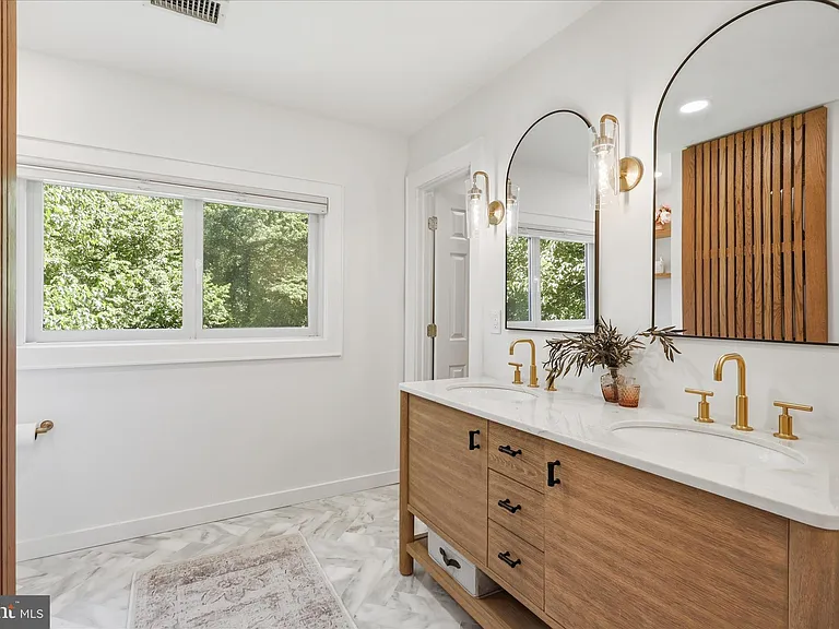 2412 Rosedown Dr — Photo 19
