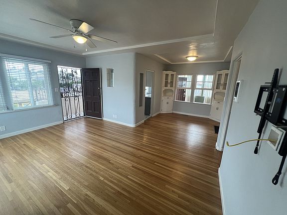 3rd image of 2221 Polk Ave