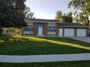 411 Broadmoor Dr, Norfolk, NE 68701