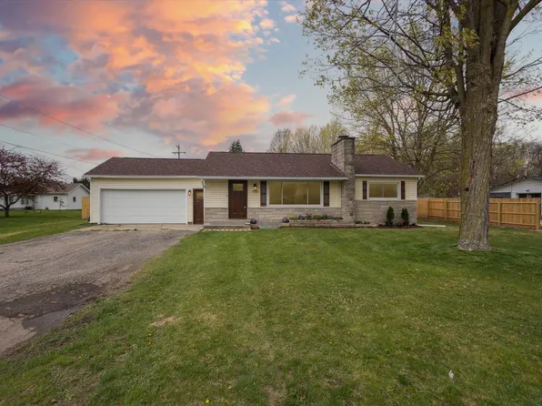 16544 Kellogg Ave, Three Rivers, MI 49093