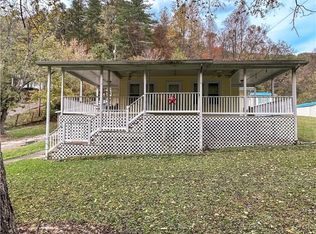 253 Godby Branch Rd, Chapmanville, WV 25508