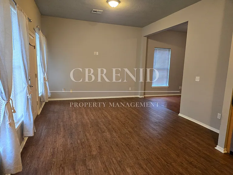 1202 Norman Rd — Photo 3
