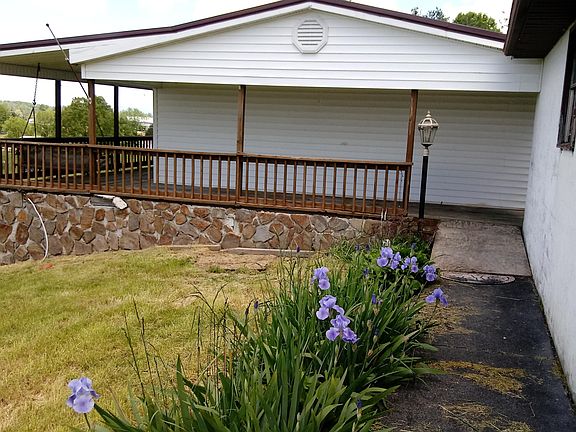 5th image of 132 Harmony Acres Dr